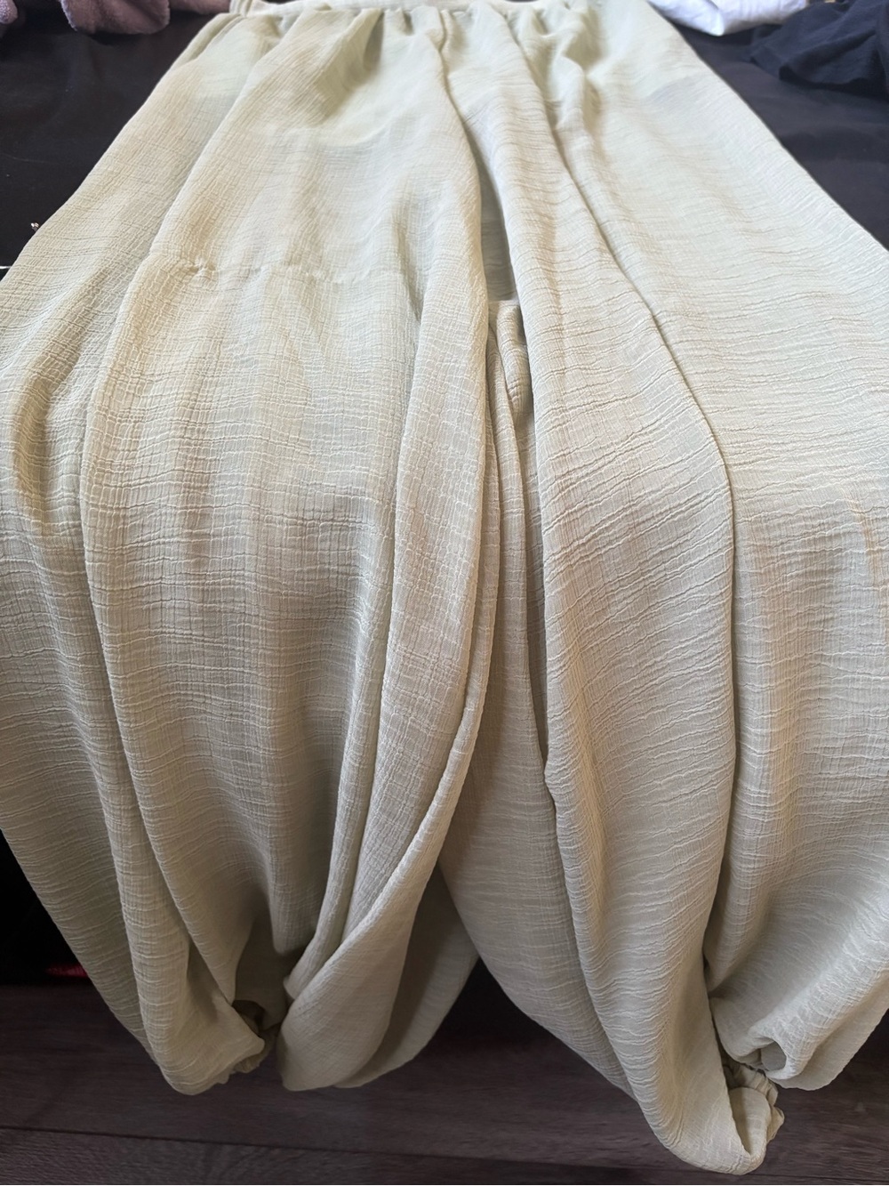 Gauze balloon/harem pants in light green